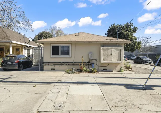 Photo 2 of Multi family home for sale at 697 Hamline St, San Jose, CA 95110 | MLS# ML82058802 | Listing updated on 2026-09-23