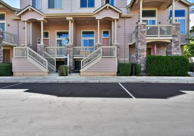 Photo 3 of Townhouse for sale at 155 Sapphire Ln, Morgan Hill, CA 95037 | MLS# ML82058800 | Listing updated on 2026-10-12