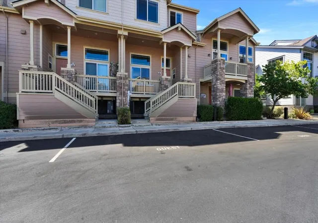 Photo 4 of Townhouse for sale at 155 Sapphire Ln, Morgan Hill, CA 95037 | MLS# ML82058800 | Listing updated on 2026-10-12