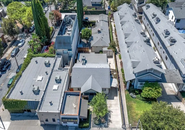 Photo 2 of Multi family home for sale at 2056 E Villa, Pasadena, CA 91107 | MLS# SR26185267 | Listing updated on 2026-09-11