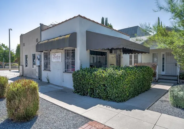 Photo 3 of House for sale at 2056 E Villa, Pasadena, CA 91107 | MLS# SR26185267 | Listing updated on 2026-09-11