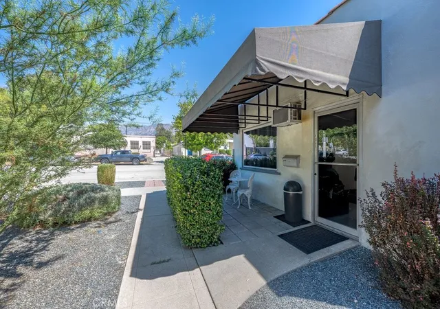 Photo 4 of House for sale at 2056 E Villa, Pasadena, CA 91107 | MLS# SR26185267 | Listing updated on 2026-09-11