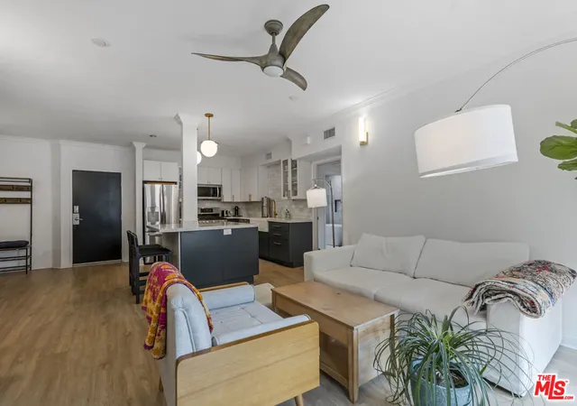 Listing Photo 5 - Condo for sale in building located at 20 Catamaran St, Marina Del Rey, CA 90292 - Unit #104