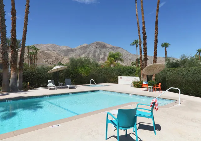 Listing Photo 5 - Condo for sale in building located at 72720 Cactus Ct, Palm Desert, CA 92260 - Unit #E