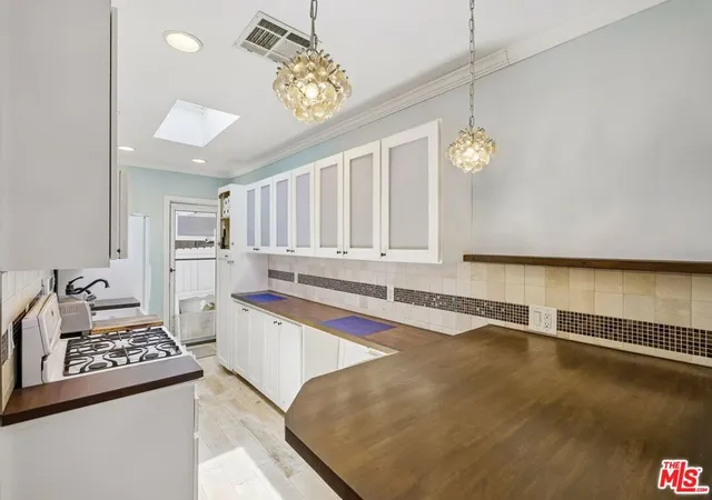 Photo 1 of Sale Pending at 715 Ramage St, West Hollywood, CA 90069 | MLS# 26876363 | Listing updated on 2026-10-10