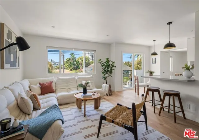 Photo 2 of Condo for sale at 2721 2nd St #101, Santa Monica, CA 90405 | MLS# 26876385 | Listing updated on 2026-09-08