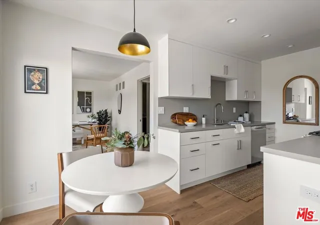 Photo 3 of Condo for sale at 2721 2nd St #101, Santa Monica, CA 90405 | MLS# 26876385 | Listing updated on 2026-09-08