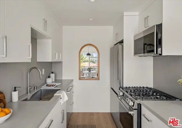 Photo 3 of Condo for sale at 2721 2Nd St #101, Santa Monica, CA 90405 | MLS# 26876385 | Listing updated on 2026-09-08