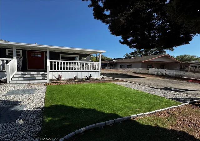 Photo 3 of Single family home for sale at 977 W Hays, Banning, CA 92220 | MLS# IV26185484 | Listing updated on 2026-09-15