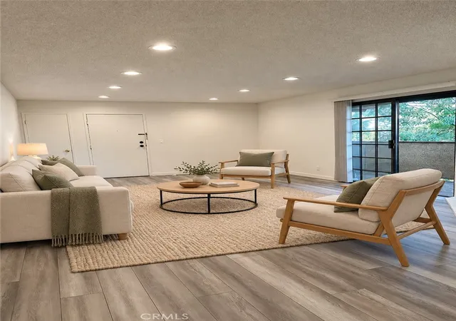 Photo 3 of Condo for sale at 10220 De Soto Ave #6, Chatsworth, CA 91311 | MLS# CV26185466 | Listing updated on 2026-09-21