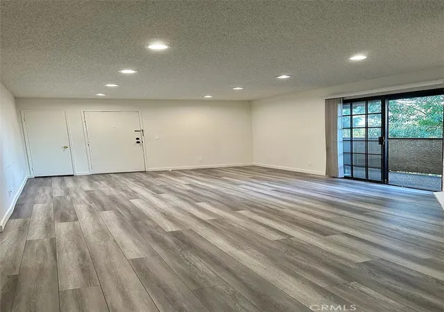 Photo 3 of Condo for sale at 10220 De Soto Ave #6, Chatsworth, CA 91311 | MLS# CV26185466 | Listing updated on 2026-09-21