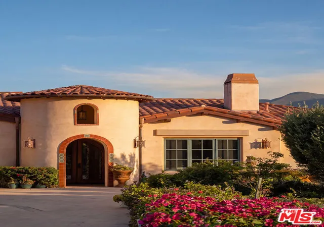 Photo 3 of Single family home for sale at 29089 Grayfox St, Malibu, CA 90265 | MLS# 26876387 | Listing updated on 2026-10-27