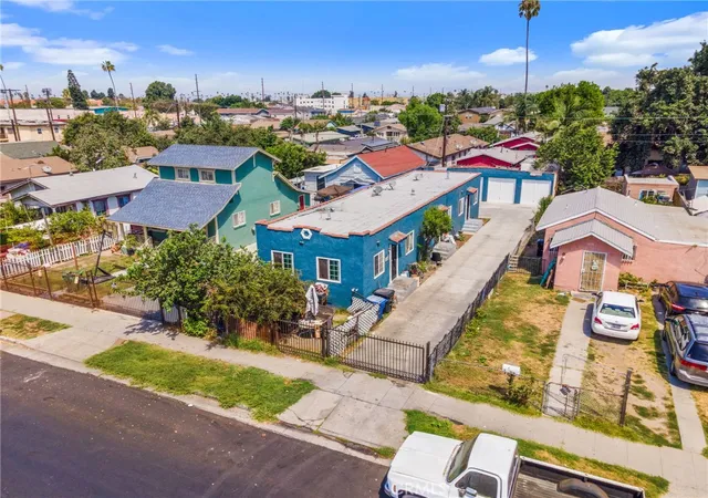 Listing Photo 1 - Condo for sale in building located at 135 E 77th St, Los Angeles, CA 90003