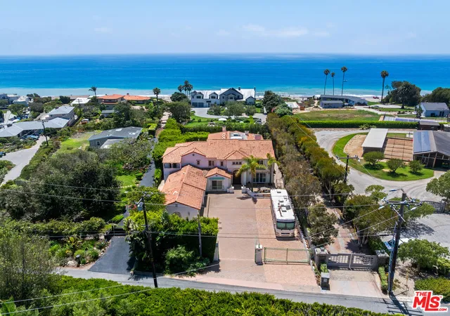 Photo 3 of Mansion for sale at 29752 Baden Pl, Malibu, CA 90265 | MLS# 26876475 | Listing updated on 2026-09-13