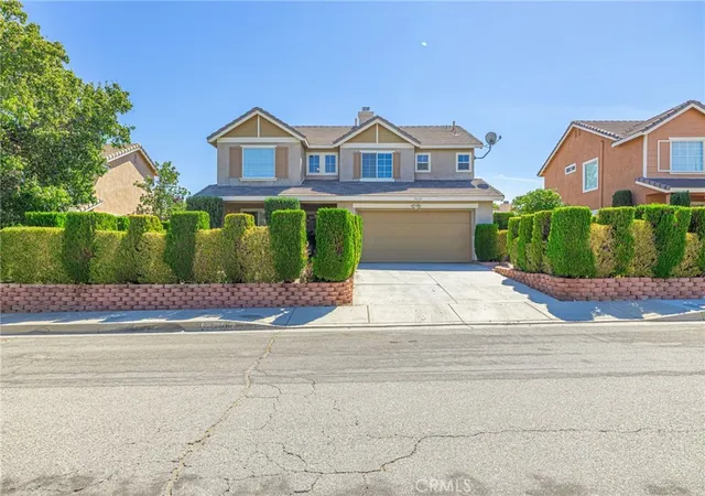 Photo 2 of Single family home for sale at 36632 Oak Hill St, Palmdale, CA 93552 | MLS# DW26185510 | Listing updated on 2026-10-10