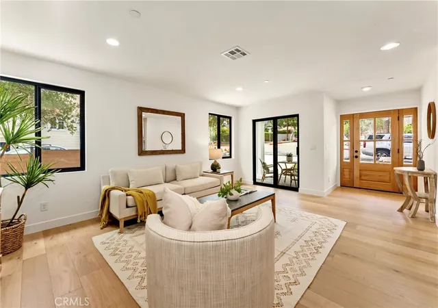Photo 4 of Condo for sale at 182 W Highland Ave, Sierra Madre, CA 91024 | MLS# AR26184895 | Listing updated on 2026-09-13