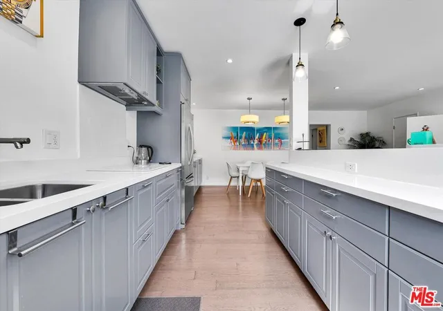 Listing Photo 4 - Condo for sale in building located at 1233 N Laurel Ave, West Hollywood, CA 90046 - Unit #114