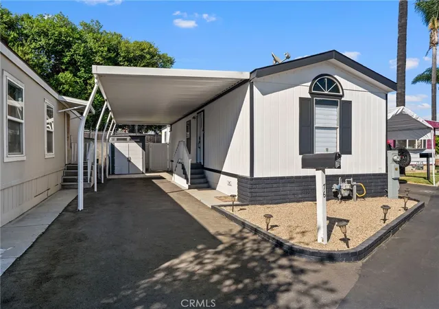 Photo 2 of Sale Pending at 1517 N Newhope St #76, Santa Ana, CA 92703 | MLS# OC26182426 | Listing updated on 2026-10-01
