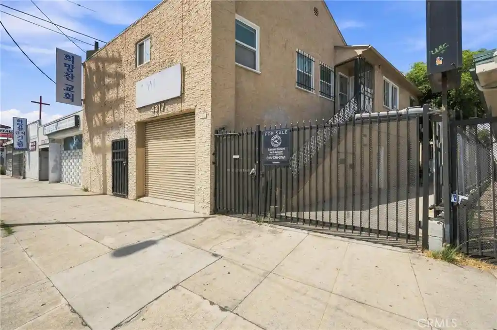 Multi family home for sale at 4315 W Pico Blvd, Los Angeles, CA 90019 | MLS# SR26184380