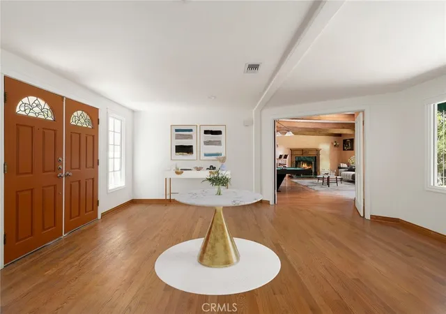 Photo 3 of Single family home for sale at 5220 Collier Pl, Woodland Hills, CA 91356 | MLS# SR26184455 | Listing updated on 2026-09-30
