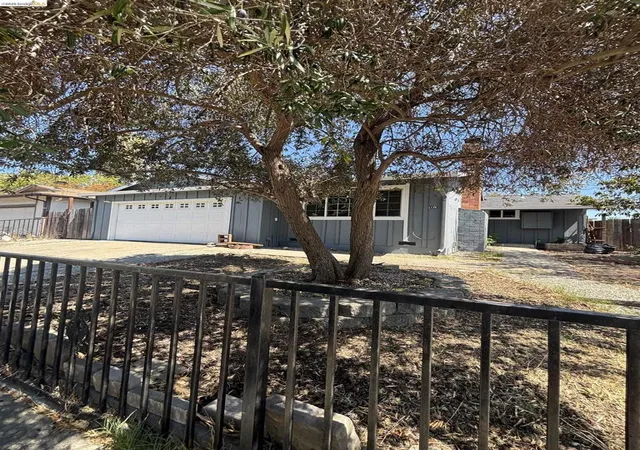 Photo 4 of Single family home for sale at 1178 Roleen Dr, Vallejo, CA 94589 | MLS# 41146039 | Listing updated on 2026-10-05