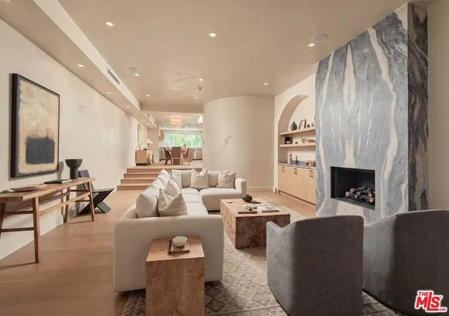 Photo 3 of Condo for sale at 18 Voyage St, Marina Del Rey, CA 90292 | MLS# 26876521 | Listing updated on 2026-10-08