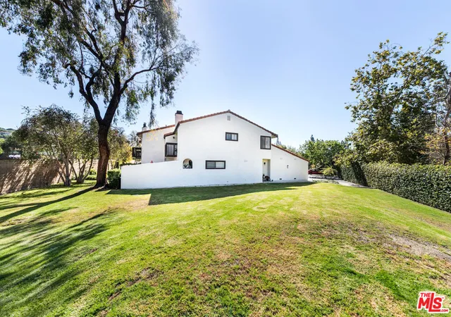 Photo 3 of Condo for sale at 91 Helecho Ct, Thousand Oaks, CA 91362 | MLS# 26875251 | Listing updated on 2026-10-10