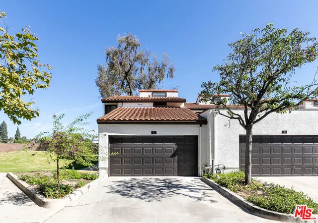 Photo 3 of Condo for sale at 91 Helecho Ct, Thousand Oaks, CA 91362 | MLS# 26875251 | Listing updated on 2026-10-10