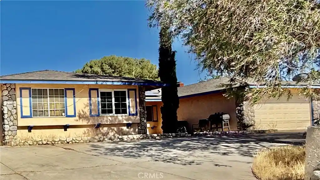 Photo 1 of Sale Pending at 40332 162nd E, Palmdale, CA 93591 | MLS# SR26185759 | Listing updated on 2026-10-30