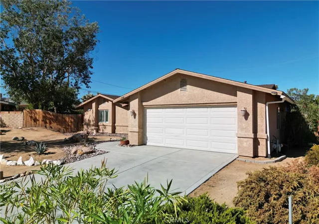 Photo 2 of Single family home for sale at 58763 La Mirada, Yucca Valley, CA 92284 | MLS# JT26185629 | Listing updated on 2026-09-26