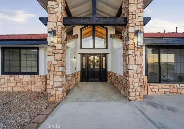 Photo 3 of Single family home for sale at 19055 Majela, Apple Valley, CA 92307 | MLS# IG26185786 | Listing updated on 2026-10-05