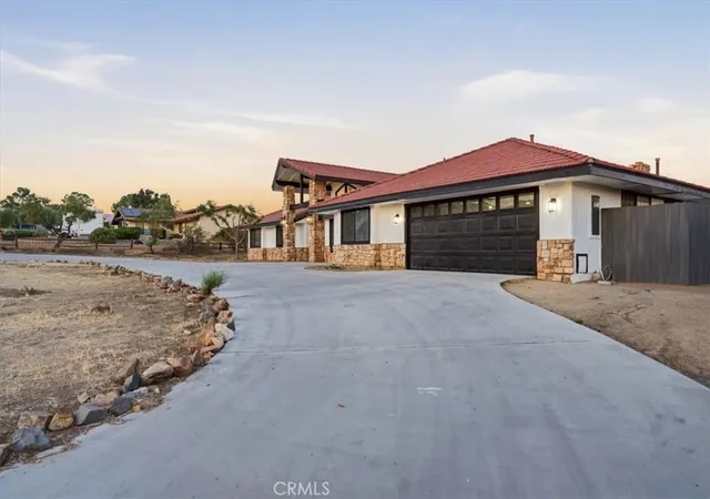 Photo 3 of Single family home for sale at 19055 Majela, Apple Valley, CA 92307 | MLS# IG26185786 | Listing updated on 2026-10-05