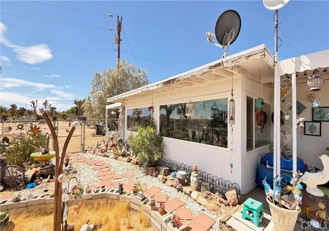 Photo 3 of Single family home for sale at 4990 Elata Ave, Yucca Valley, CA 92284 | MLS# JT26185686 | Listing updated on 2026-09-23