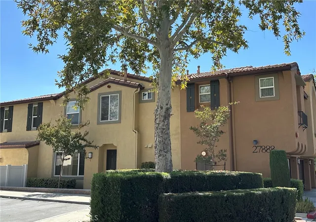 Listing Photo 3 - Condo for sale in building located at 27888 John F Kennedy Dr, Moreno Valley, CA 92555 - Unit #C