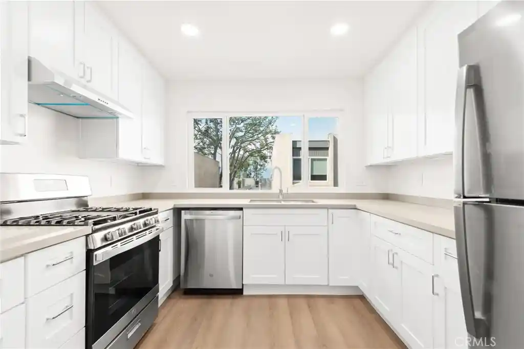 Townhouse for sale at 336 Ridge Terrace Ln, Montebello, CA 90640 | MLS# WS26185847