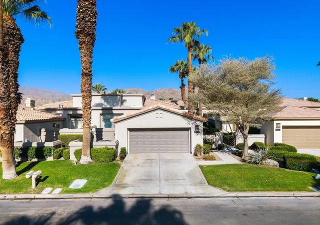 Photo 2 of Condo for sale at 55265 Laurel, La Quinta, CA 92253 | MLS# 219151817DA | Listing updated on 2026-10-07