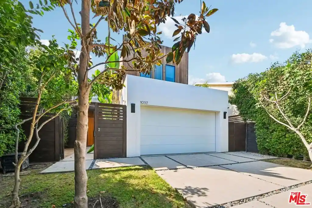 Photo 1 of Single family home for sale at 1037 Palms Blvd, Los Angeles, CA 90291 | MLS# 26876689 | Listing updated on 2026-10-15