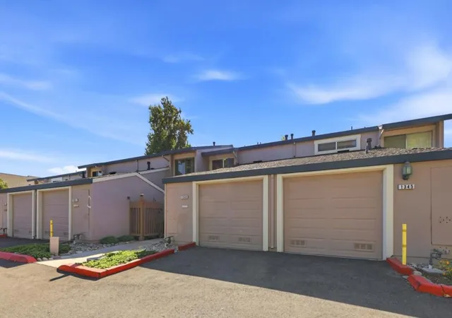 Photo 3 of Townhouse for sale at 1349 Merrivale West Sq, San Jose, CA 95117 | MLS# ML82058399 | Listing updated on 2026-10-12