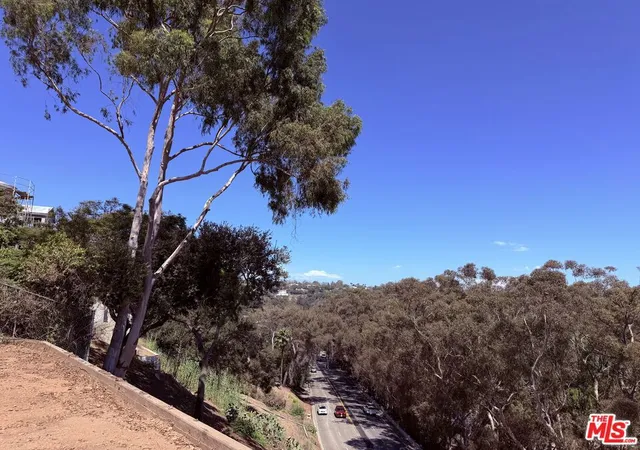 Photo 4 of Land for sale at 824 Chautauqua Blvd, Los Angeles, CA 90272 | MLS# 26876529 | Listing updated on 2026-09-03