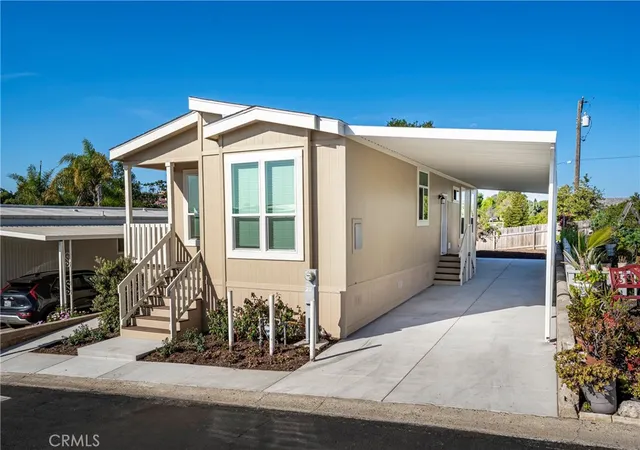 Photo 3 of Manufactured home for sale at 1120 E Mission Rd #22, Fallbrook, CA 92028 | MLS# OC26185544 | Listing updated on 2026-10-08