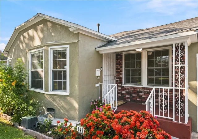 Photo 3 of Single family home for sale at 1416 Fairfield St, Glendale, CA 91201 | MLS# GD26184381 | Listing updated on 2026-10-11