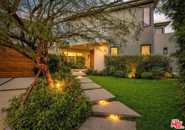 Photo 3 of Sale Pending at 8545 Charl Ln, Los Angeles, CA 90046 | MLS# 26876761 | Listing updated on 2026-10-08