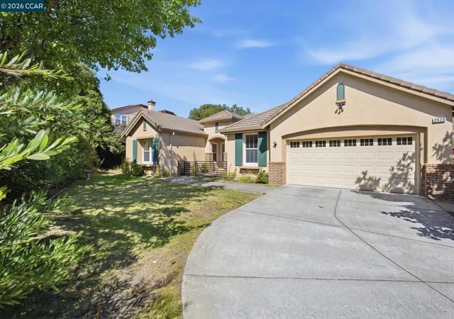 Photo 2 of Single family home for sale at 2420 Rushcreek Pl, Vallejo, CA 94591 | MLS# 41146070 | Listing updated on 2026-09-22