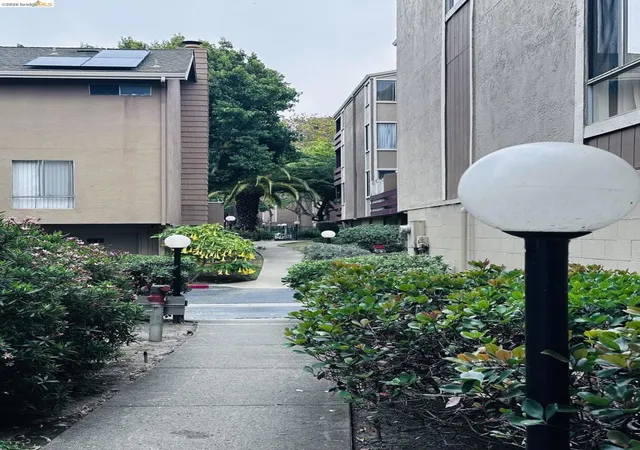 Photo 3 of Condo for sale at 2121 Vale Rd #17, San Pablo, CA 94806 | MLS# 41146078 | Listing updated on 2026-10-08