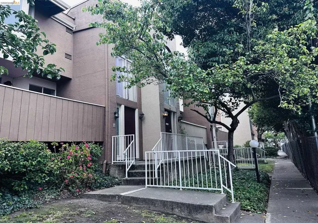 Photo 4 of Condo for sale at 2121 Vale Rd #17, San Pablo, CA 94806 | MLS# 41146078 | Listing updated on 2026-10-08