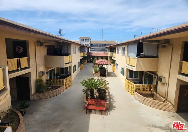 Photo 4 of Condo for sale at 540 Evergreen St #17, Inglewood, CA 90302 | MLS# 26876767 | Listing updated on 2026-09-02
