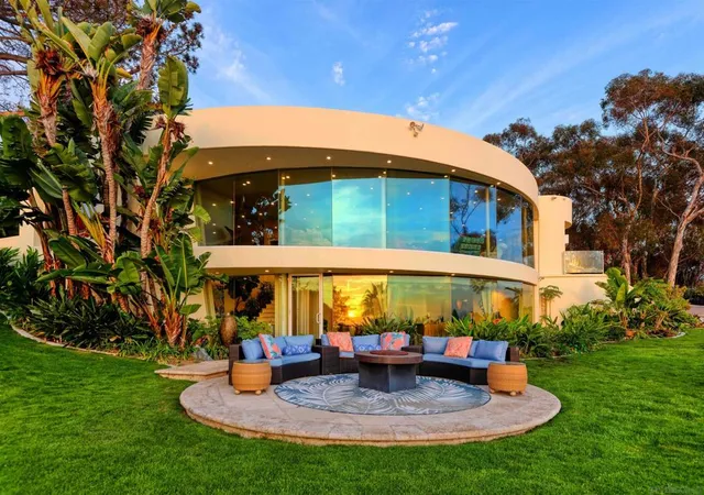 Photo 3 of Single family home for sale at 9090 La Jolla Shores Ln, La Jolla, CA 92037 | MLS# 260020799SD | Listing updated on 2026-09-13