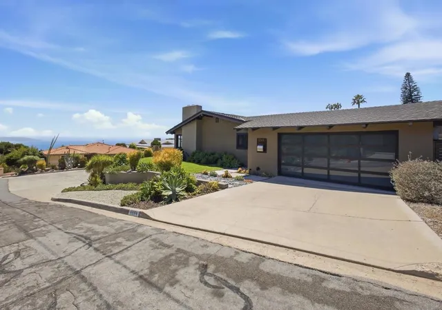 Photo 2 of Single family home for sale at 1044 Avenida Amantea, La Jolla, CA 92037 | MLS# 260020804SD | Listing updated on 2026-09-22