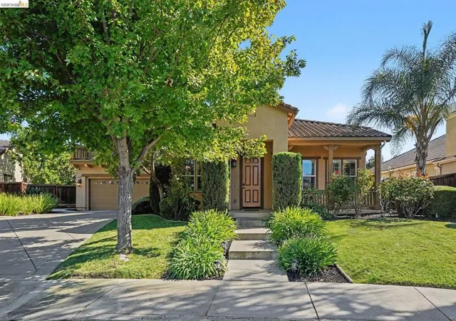 Photo 3 of Single family home for sale at 1276 Prominent Dr, Brentwood, CA 94513 | MLS# 41146094 | Listing updated on 2026-10-08