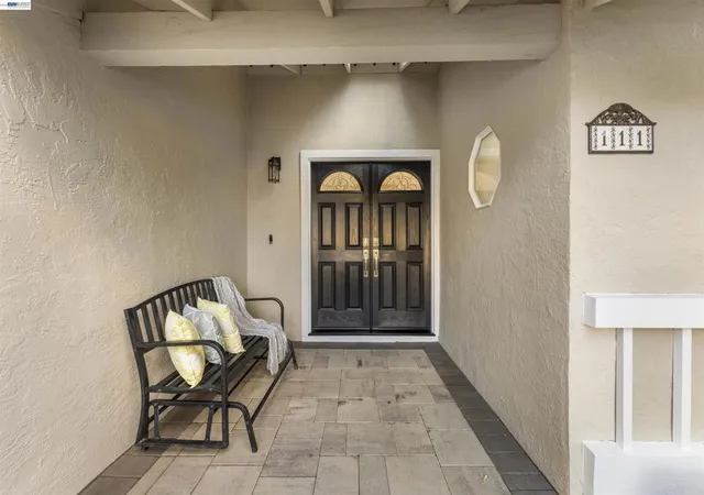 Photo 3 of Single family home for sale at 111 Silver Cloud Pl, Danville, CA 94526 | MLS# 41146097 | Listing updated on 2026-10-10